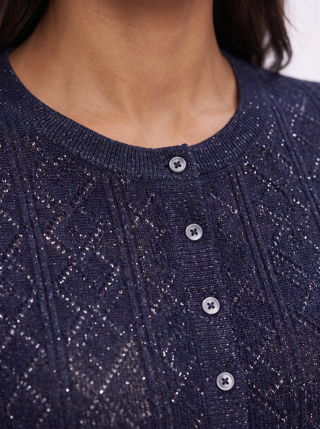 Jana Set – neckline & buttons
